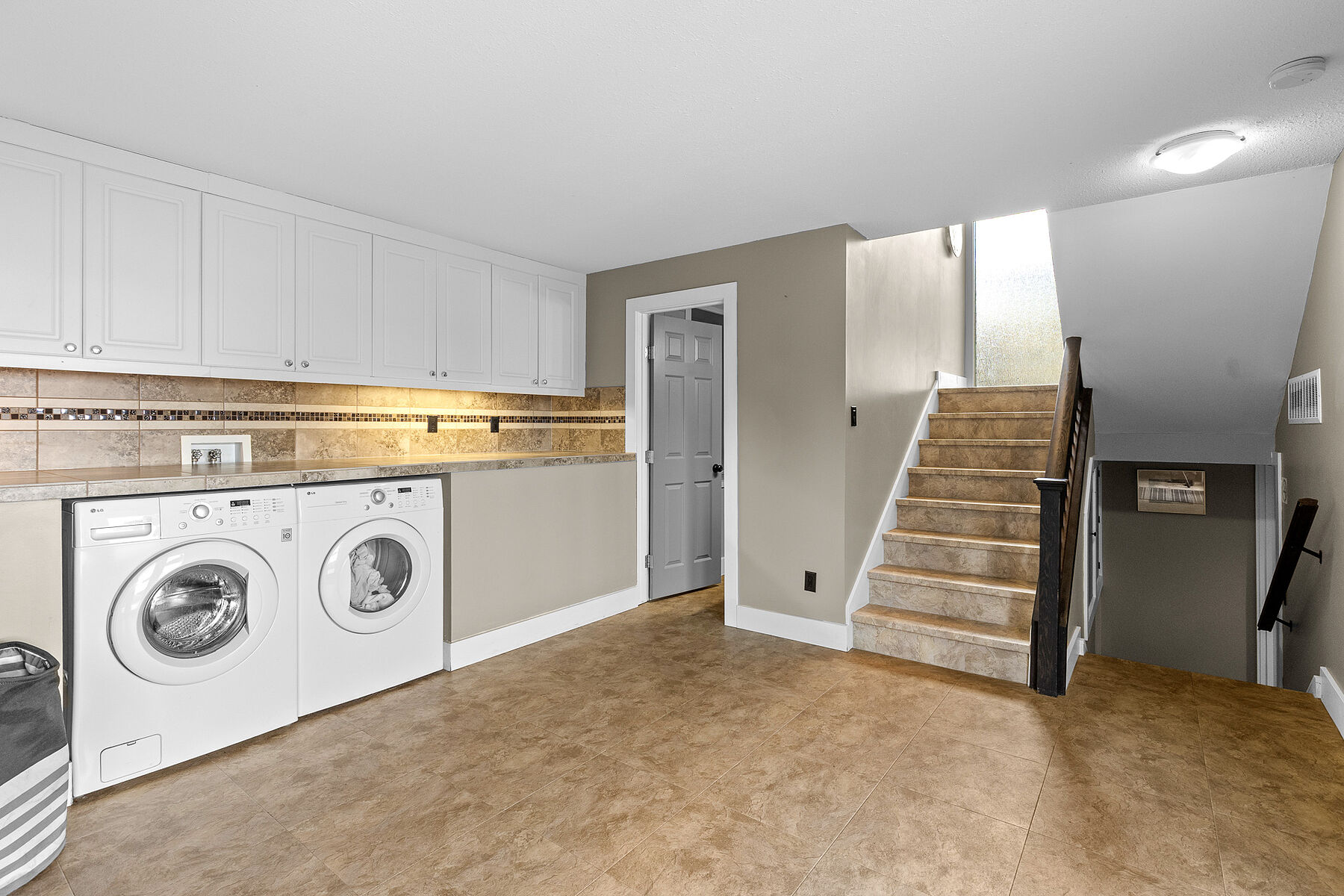  Timeless Design with a Pool - 物件實景