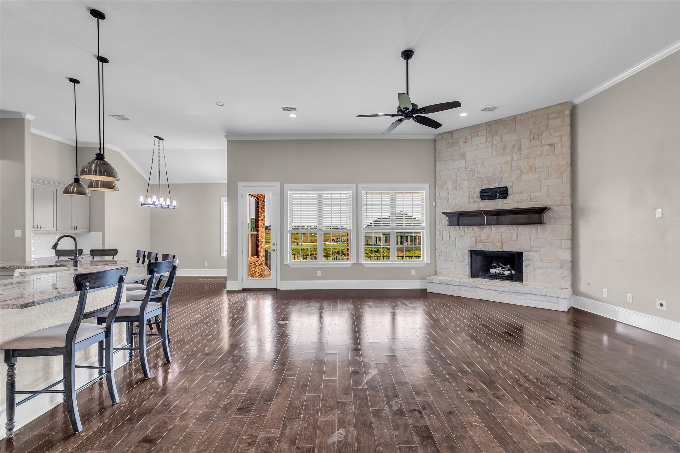 Montgomery, Texas, 77356, United States, 4 Bedrooms Bedrooms, ,4 BathroomsBathrooms,Residential,For Sale,1911763