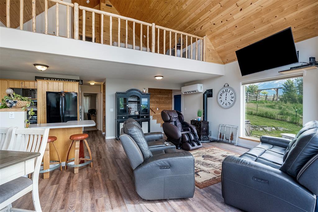 Polson, Montana, 59860, United States, 3 Bedrooms Bedrooms, ,3 BathroomsBathrooms,Residential,For Sale,1888121