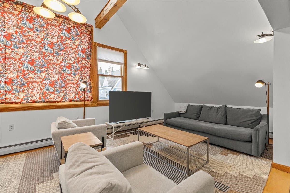 Stowe, Vermont, 05672, United States, 2 Bedrooms Bedrooms, ,1 BathroomBathrooms,Residential,For Sale,1746592