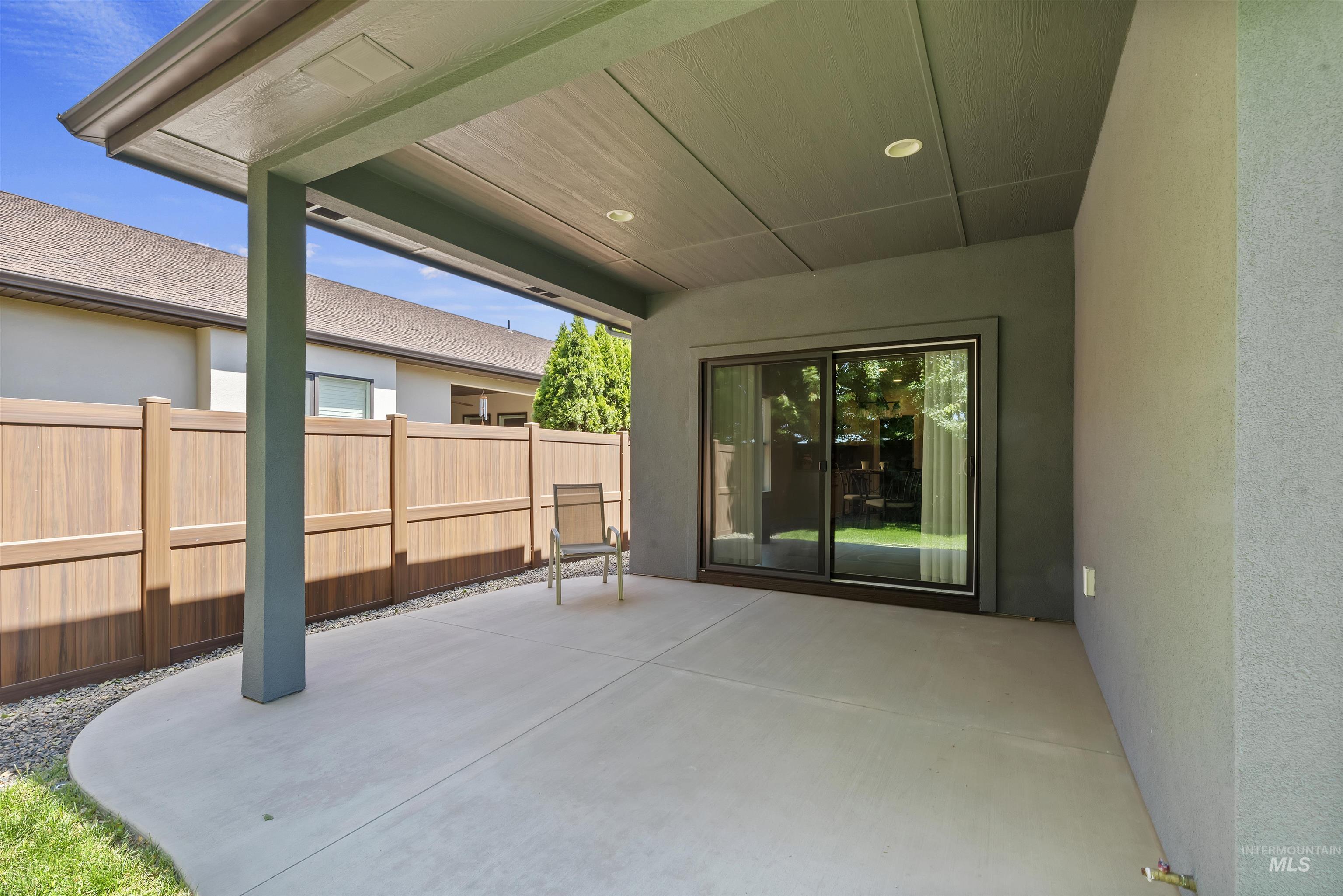Meridian, Idaho, 83646, United States, 3 Bedrooms Bedrooms, ,2 BathroomsBathrooms,Residential,For Sale,1847600
