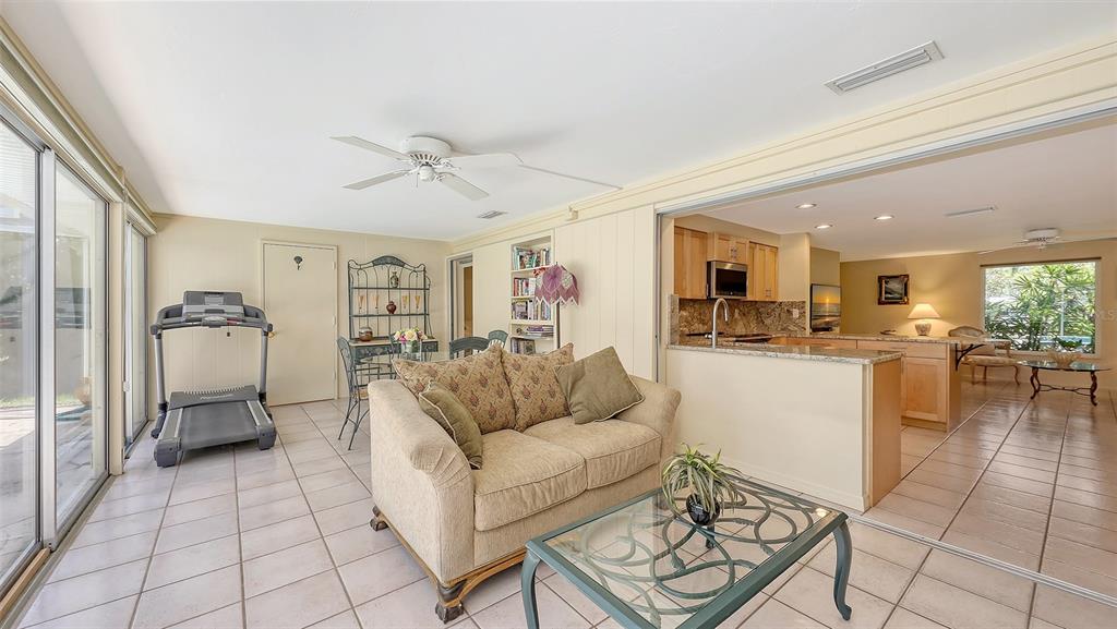 Sarasota, Florida, 34234, United States, 2 Bedrooms Bedrooms, ,2 BathroomsBathrooms,Residential,For Sale,1875494
