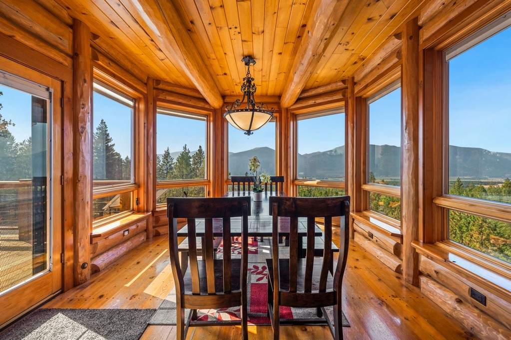 Bonners Ferry, Idaho, 83805, United States, 3 Bedrooms Bedrooms, ,4 BathroomsBathrooms,Residential,For Sale,1984473