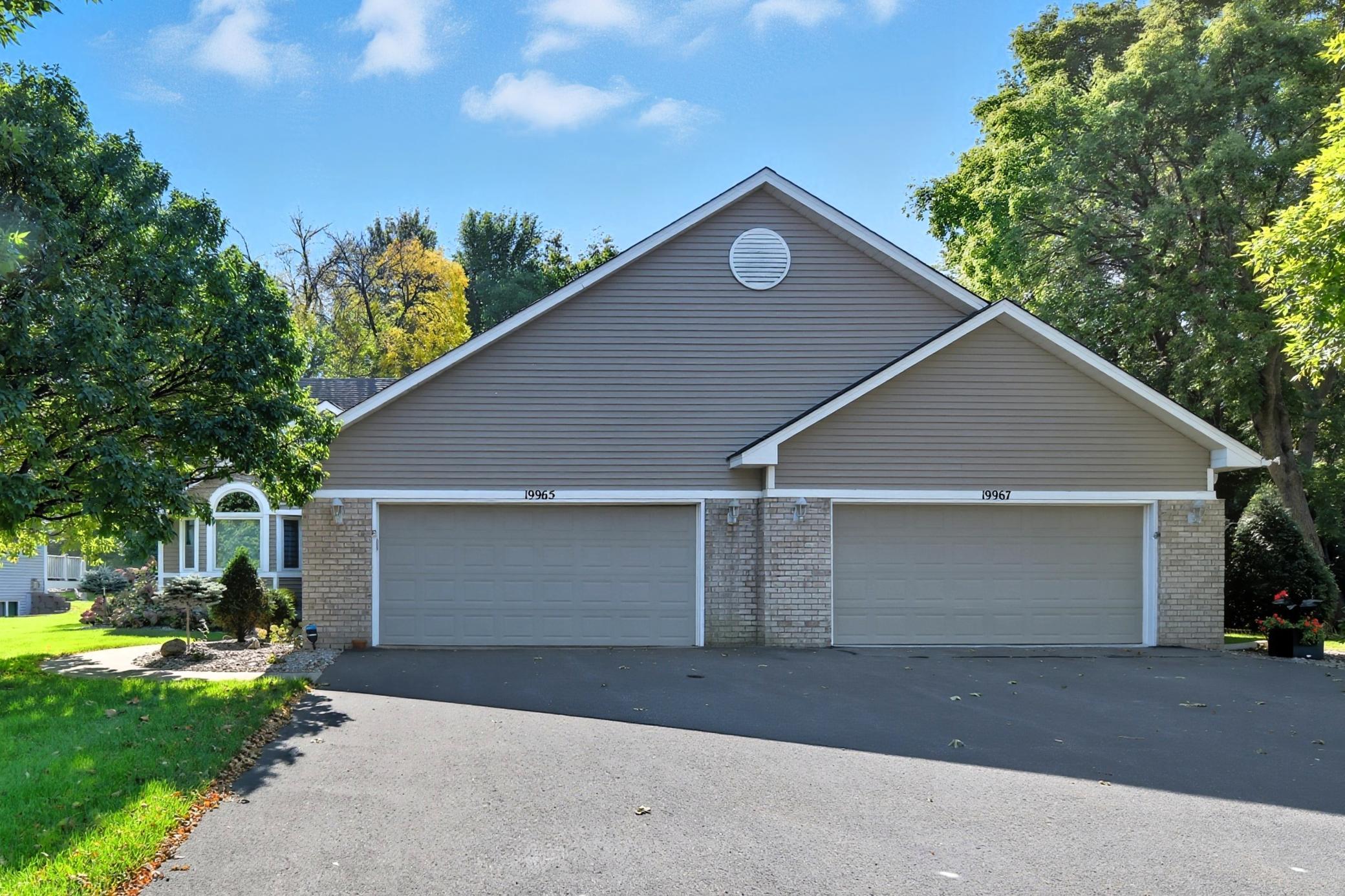 Shorewood, Minnesota, 55331, United States, 2 Bedrooms Bedrooms, ,3 BathroomsBathrooms,Residential,For Sale,1956041