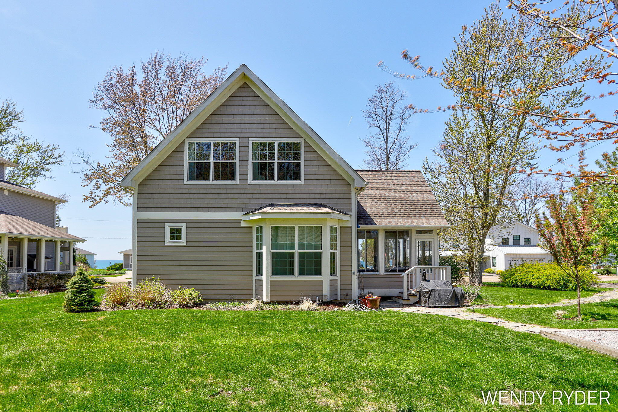 South Haven, Michigan, 49090, United States, 4 Bedrooms Bedrooms, ,4 BathroomsBathrooms,Residential,For Sale,1907418