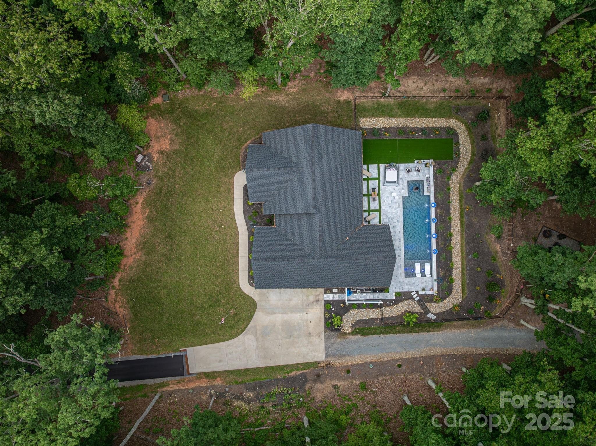 Lincolnton, North Carolina, 28092, United States, 4 Bedrooms Bedrooms, ,2 BathroomsBathrooms,Residential,For Sale,1944846