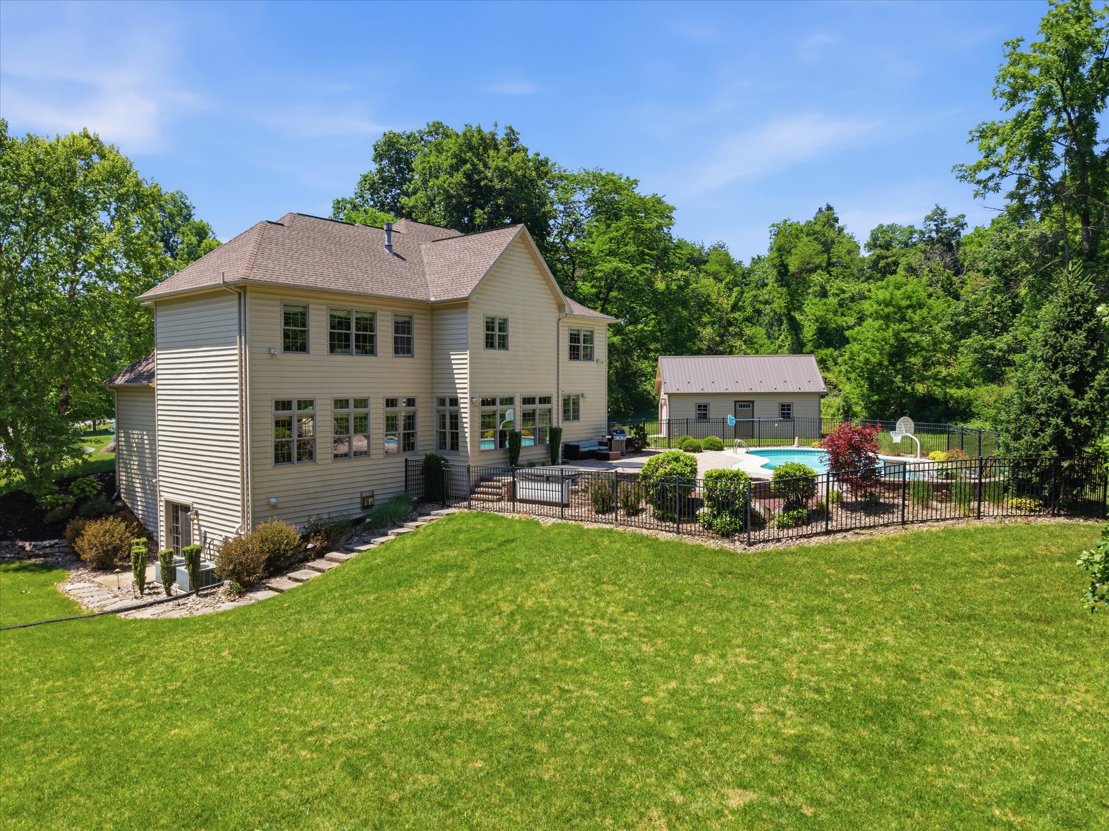  1392 Fox Hill Dr, Palmyra, PA 17078 - 物件實景