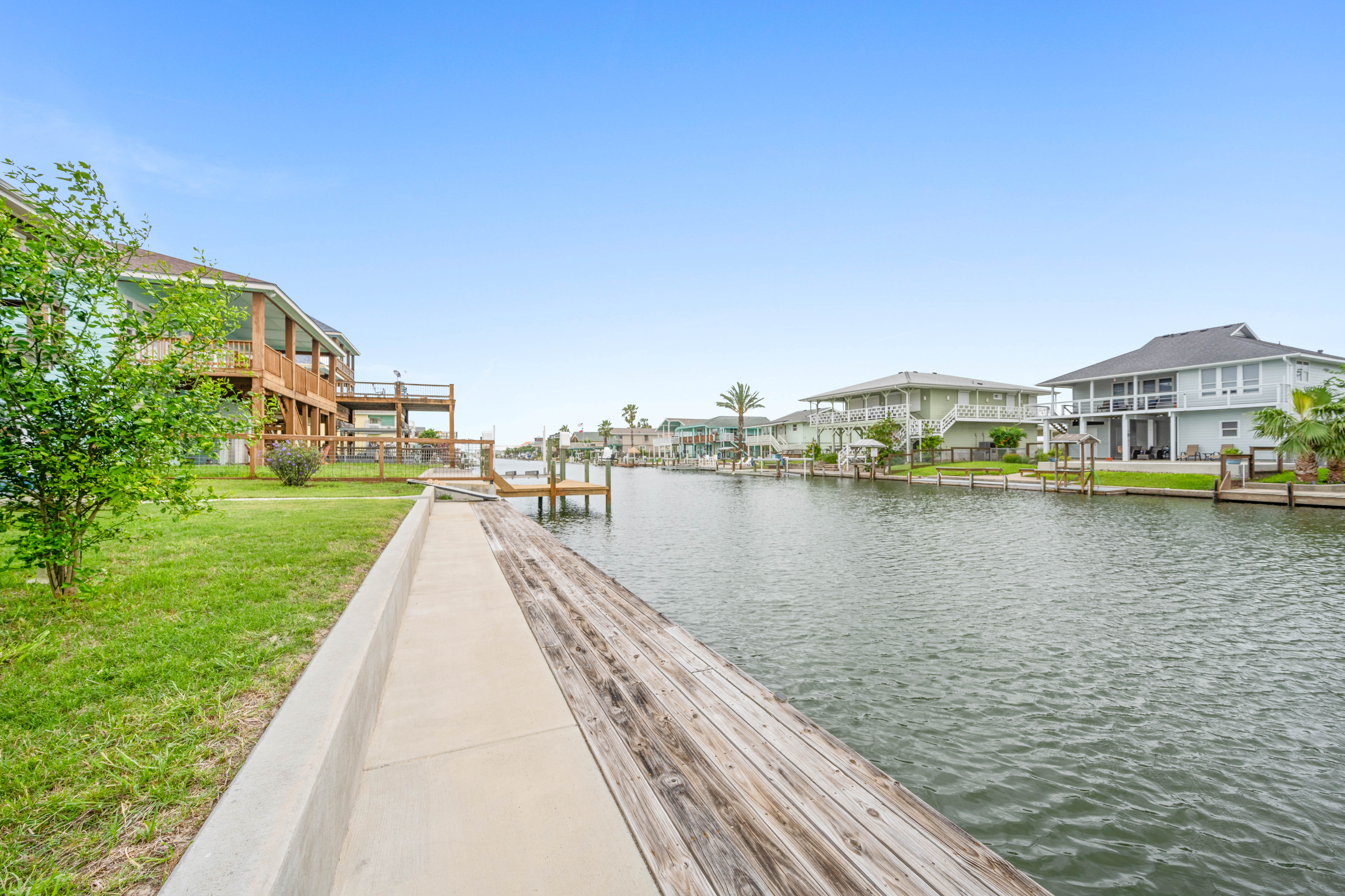  Waterfront Home in City by the Sea - 物件實景
