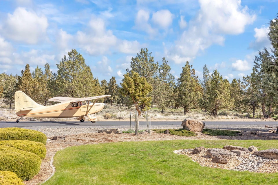 Prineville, Oregon, 97754, United States, 3 Bedrooms Bedrooms, ,3 BathroomsBathrooms,Residential,For Sale,1770738