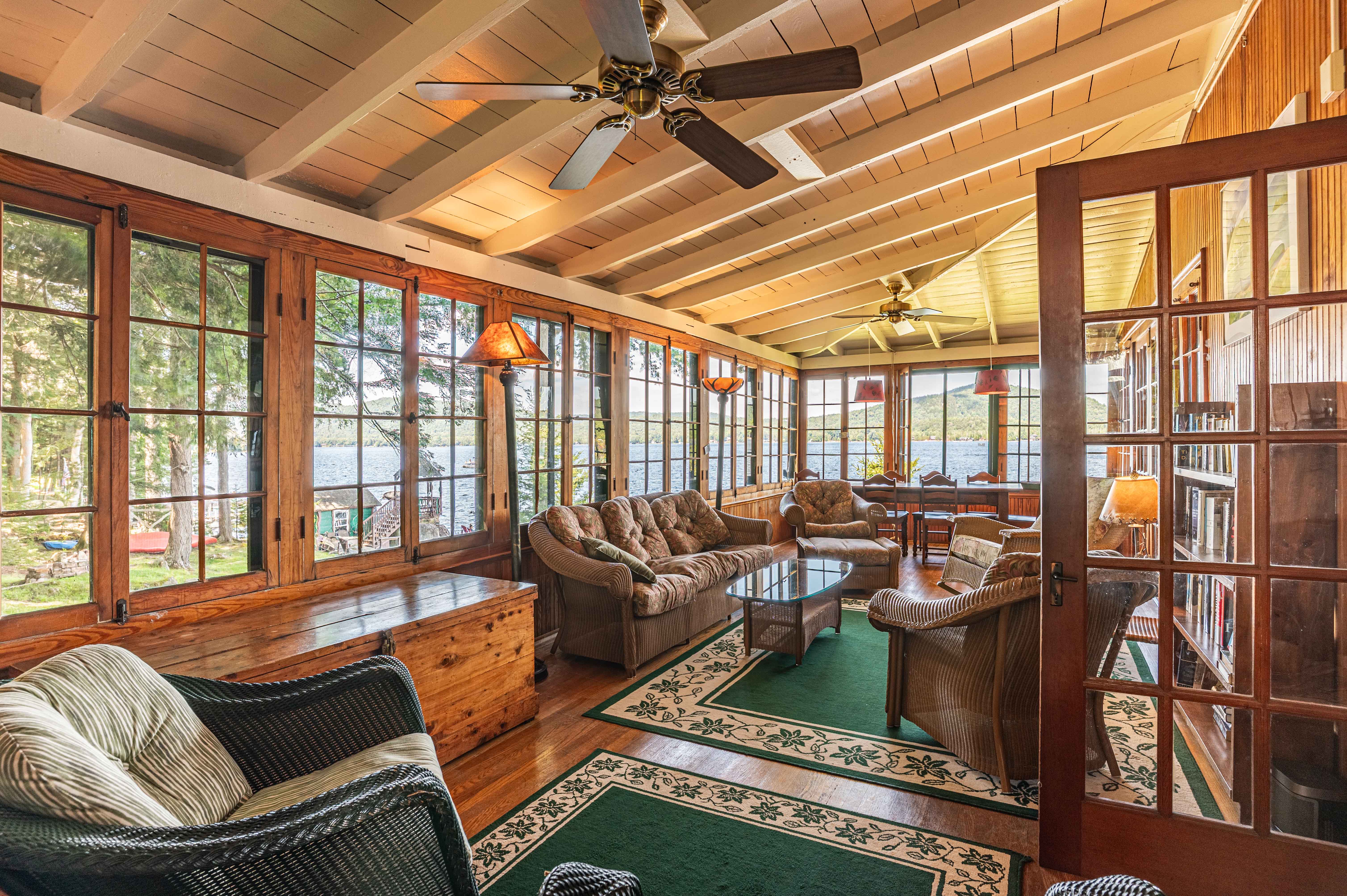  Historic Ramblers Lodge on Fourth Lake - 物件實景