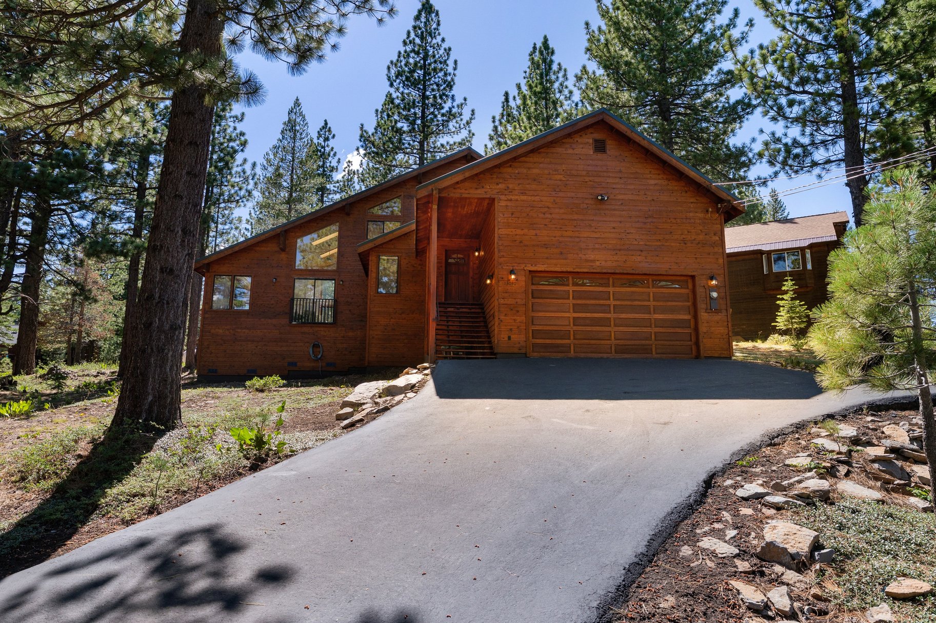  Sunlit Tahoe Donner Home with Spacious Rooms - 物件實景