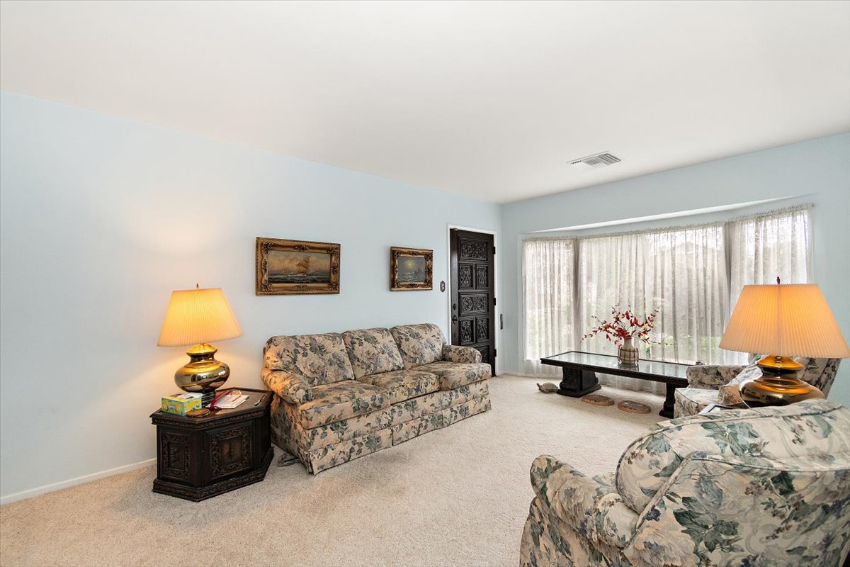 Lakewood, California, 90713, United States, 3 Bedrooms Bedrooms, ,1 BathroomBathrooms,Residential,For Sale,1927996