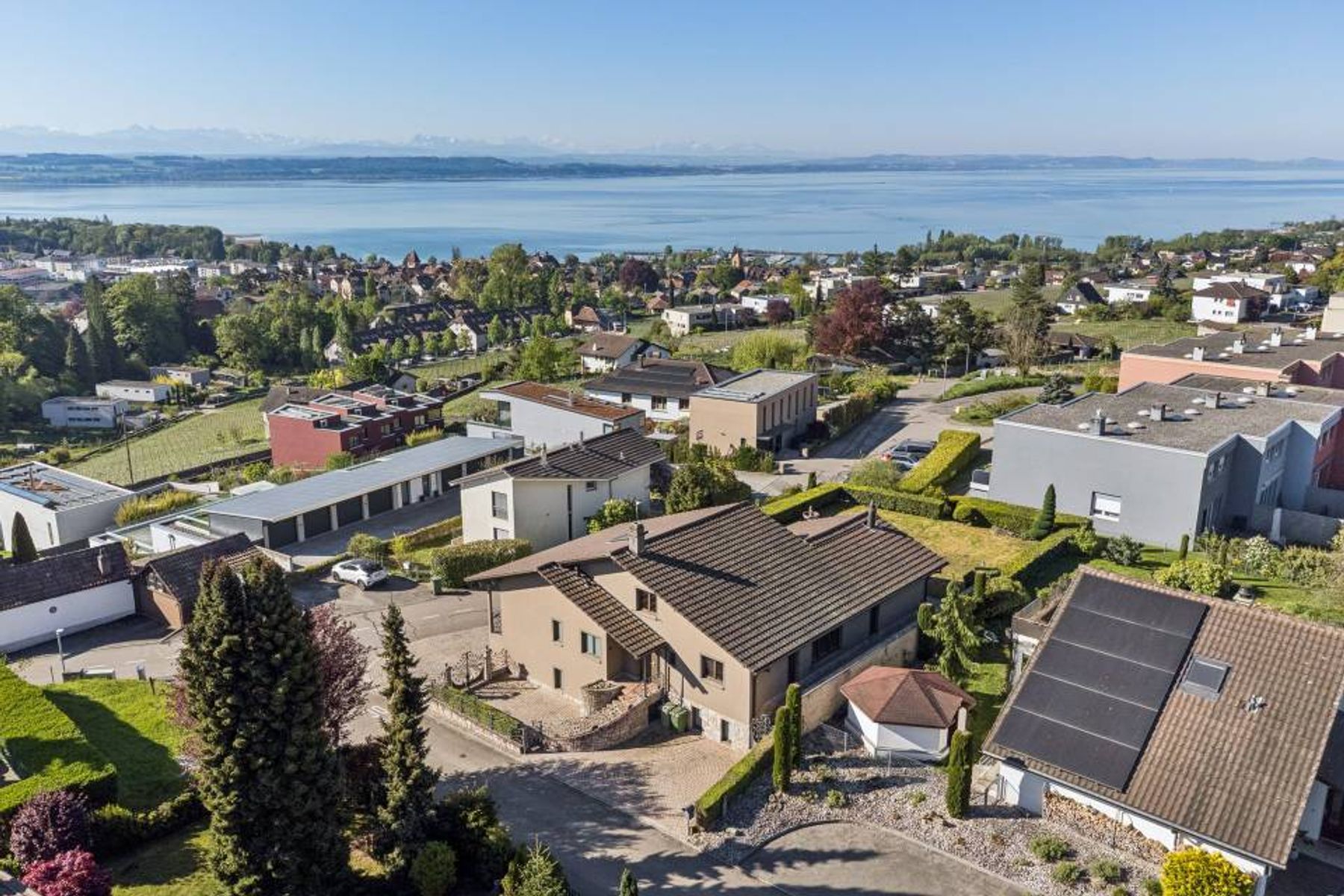  Harmony, space and nature A unique villa in St-Blaise with lake view - 物件實景