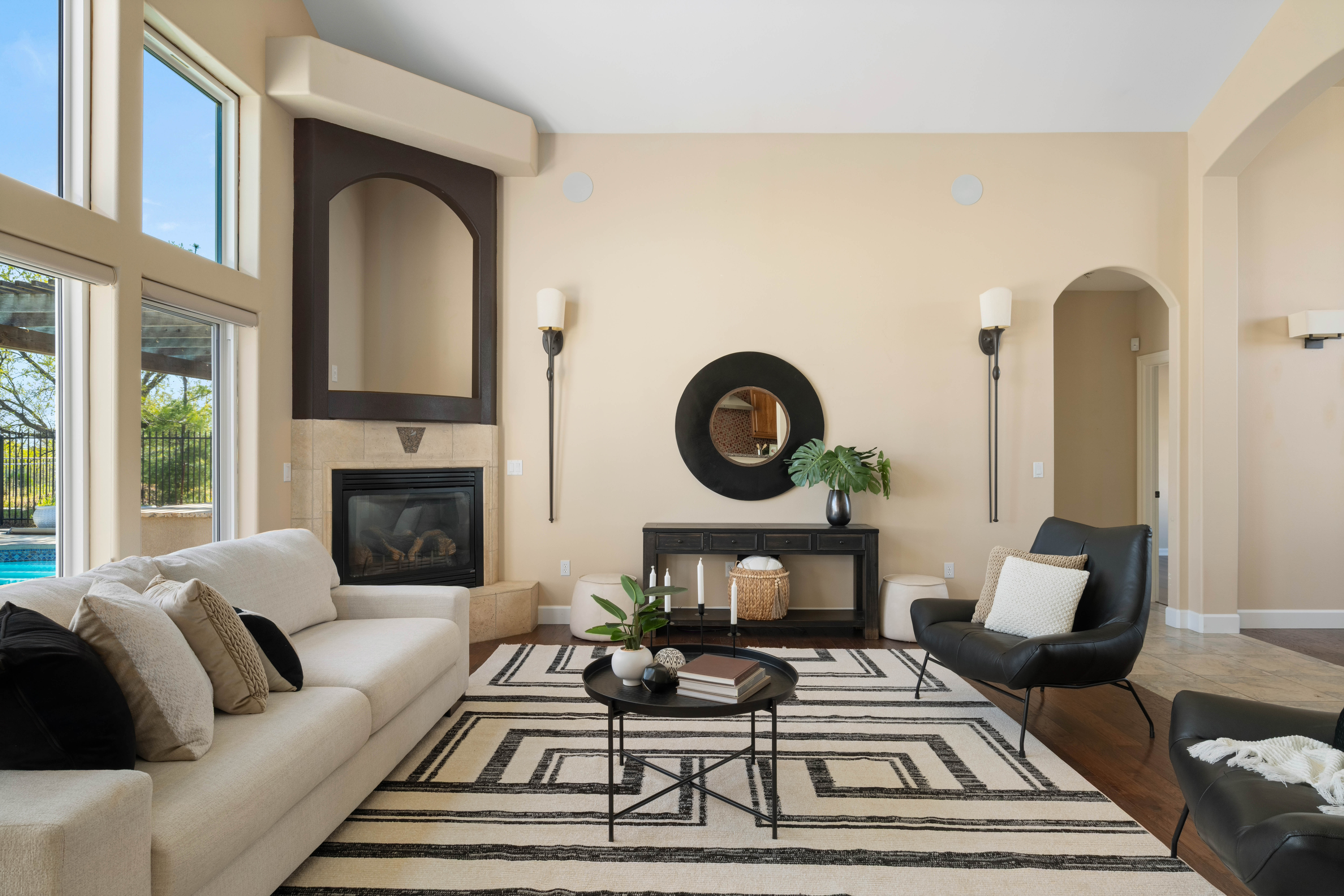  Pool, Course Frontage, Outdoor Kitchen &More - 物件實景