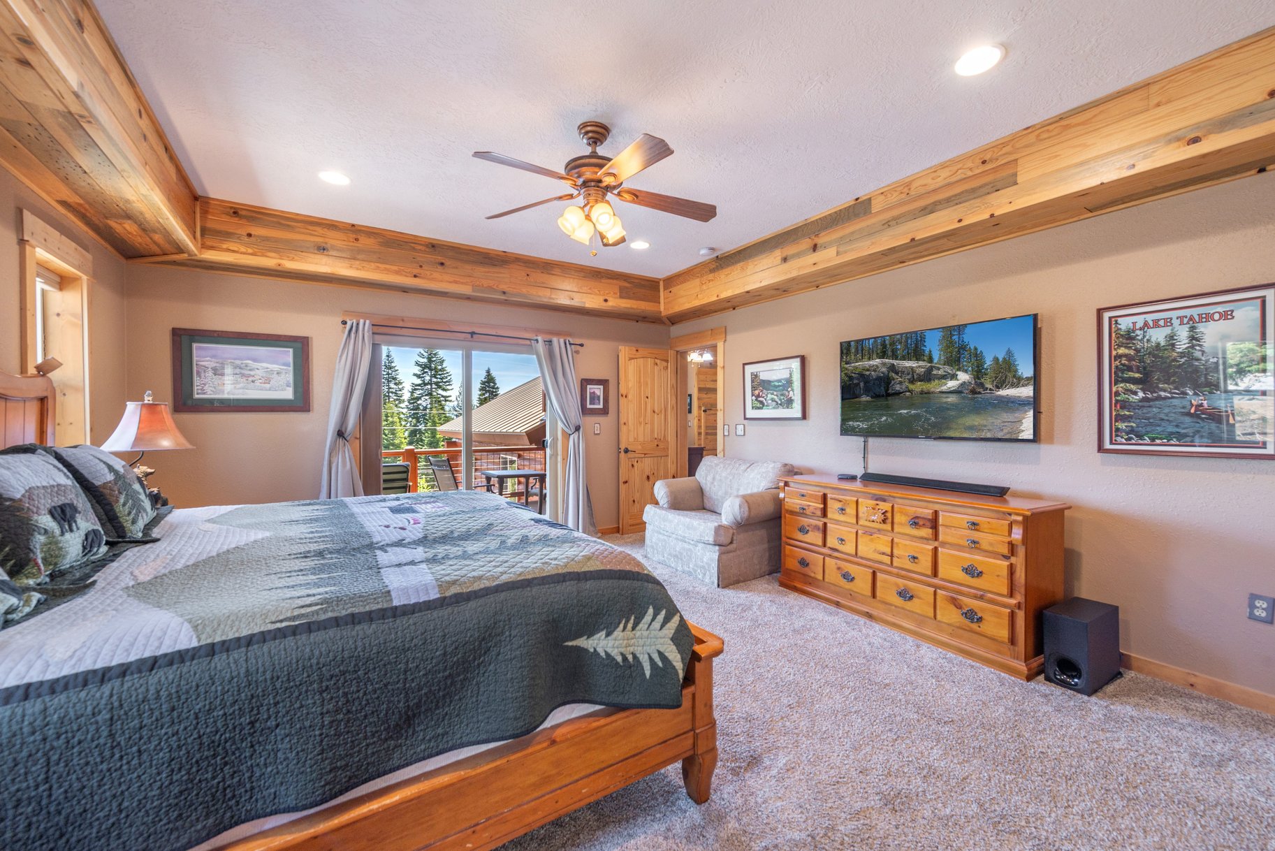  Beautiful Log Home with Carson Range Views from Every Floor - 物件實景