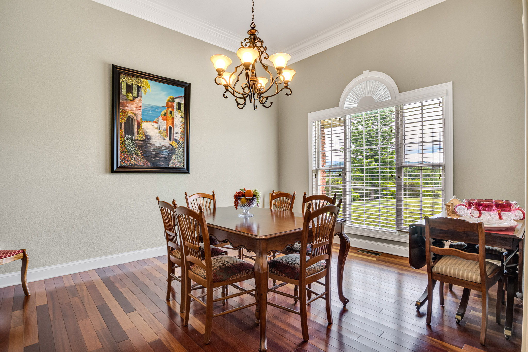 Sevierville, Tennessee, 37876, United States, 3 Bedrooms Bedrooms, ,3 BathroomsBathrooms,Residential,For Sale,1979818