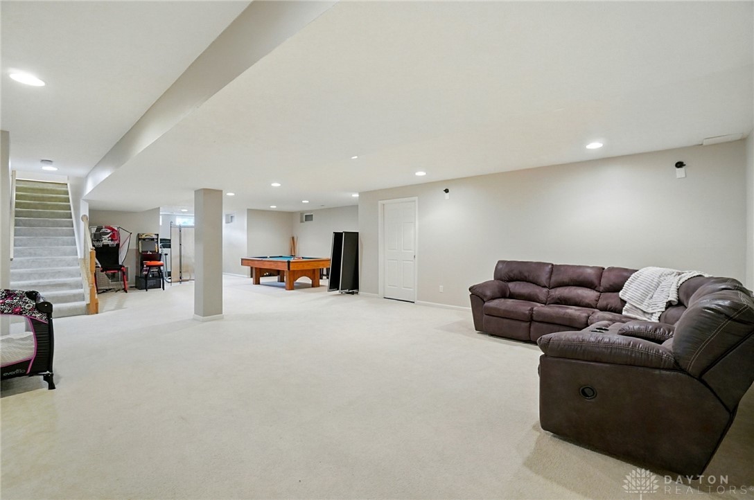 Beavercreek, Ohio, 45431, United States, 5 Bedrooms Bedrooms, ,4 BathroomsBathrooms,Residential,For Sale,1942166