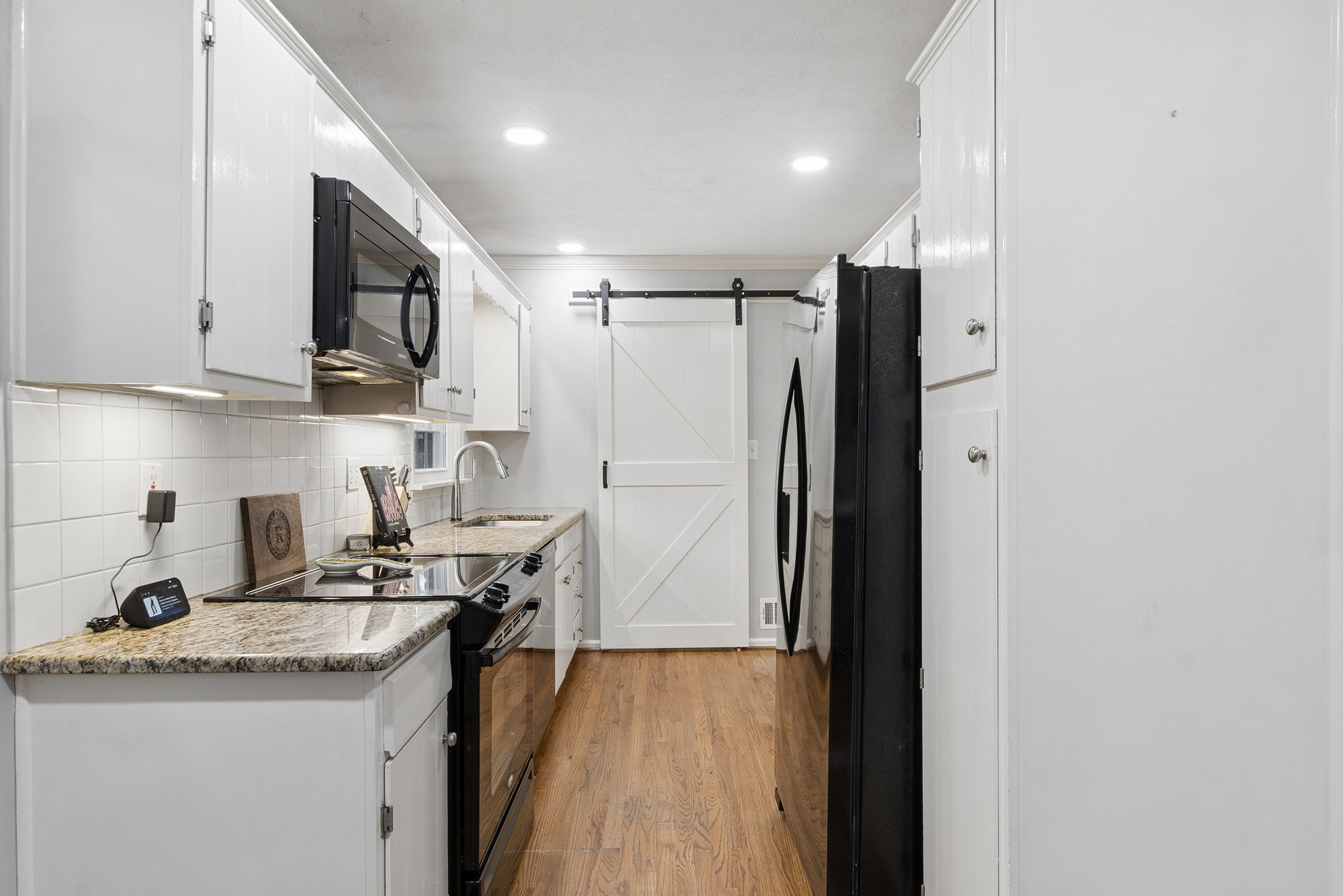  Charming Brick Ranch Nestled in Desirable Lockridge Forest Community - 物件實景