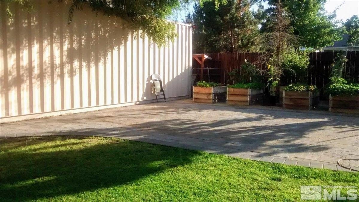 Sparks, Nevada, 89436, United States, 3 Bedrooms Bedrooms, ,3 BathroomsBathrooms,Residential,For Sale,1943111