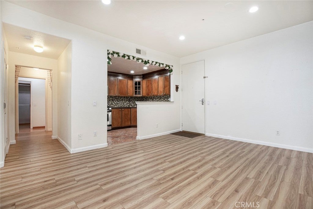 Granada Hills, California, 91344, United States, 2 Bedrooms Bedrooms, ,2 BathroomsBathrooms,Residential,For Sale,1940302
