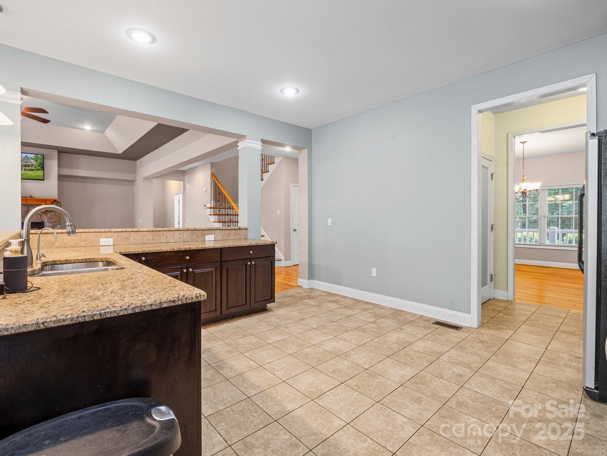 Lincolnton, North Carolina, 28092, United States, 4 Bedrooms Bedrooms, ,4 BathroomsBathrooms,Residential,For Sale,1864704