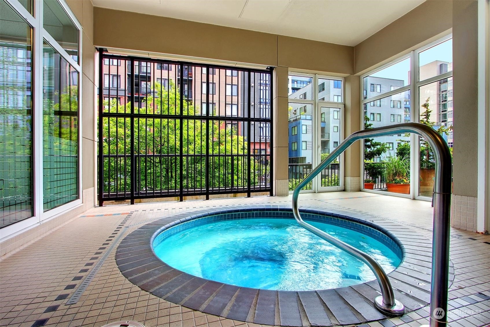 Seattle, Washington, 98121, United States, 1 Bedroom Bedrooms, ,Residential,For Sale,1983411