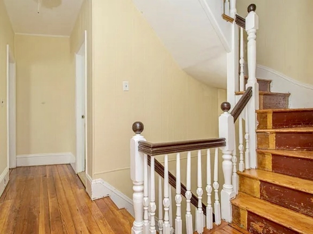 Somerville, Massachusetts, 02144, United States, 5 Bedrooms Bedrooms, ,3 BathroomsBathrooms,Residential,For Sale,1709211