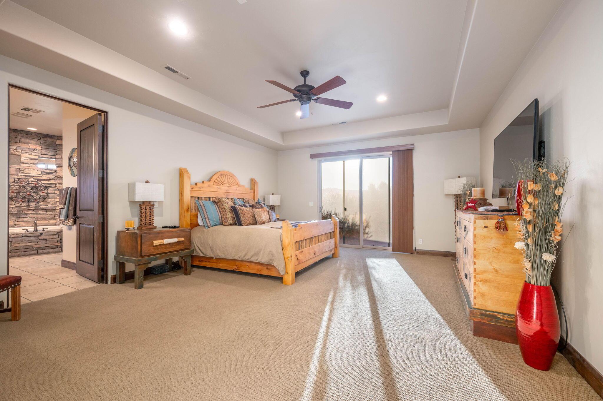 St George, Utah, 84770, United States, 4 Bedrooms Bedrooms, ,5 BathroomsBathrooms,Residential,For Sale,1976696