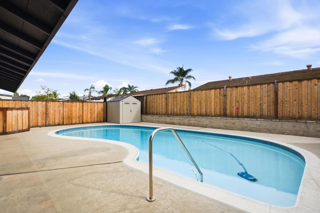 Escondido, California, 92027, United States, 4 Bedrooms Bedrooms, ,2 BathroomsBathrooms,Residential,For Sale,1997139