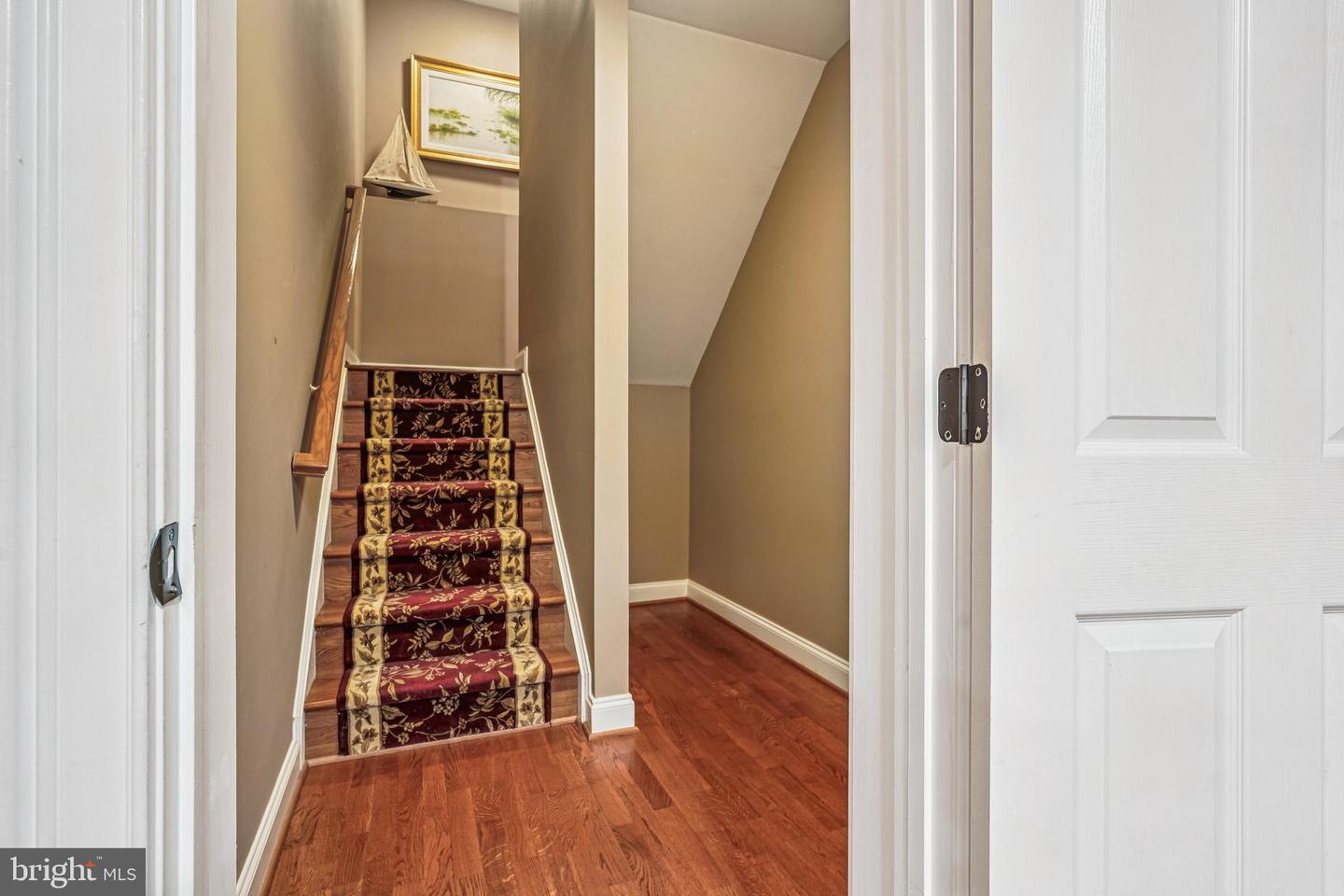 North Bethesda, Maryland, 20852, United States, 5 Bedrooms Bedrooms, ,5 BathroomsBathrooms,Residential,For Sale,1991971