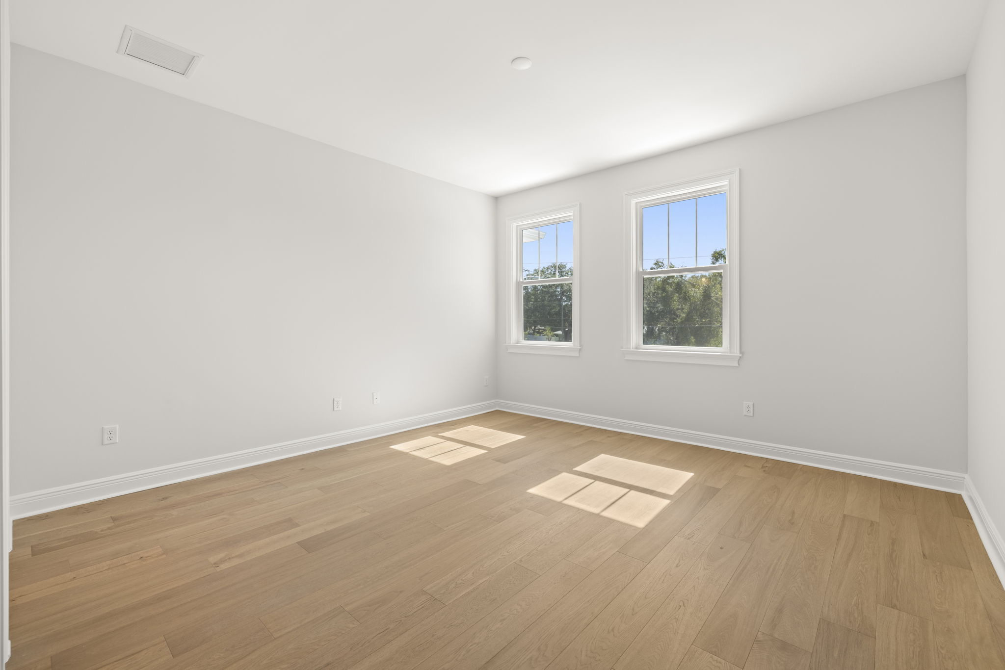 Tampa, Florida, 33629, United States, 4 Bedrooms Bedrooms, ,5 BathroomsBathrooms,Residential,For Sale,1986132