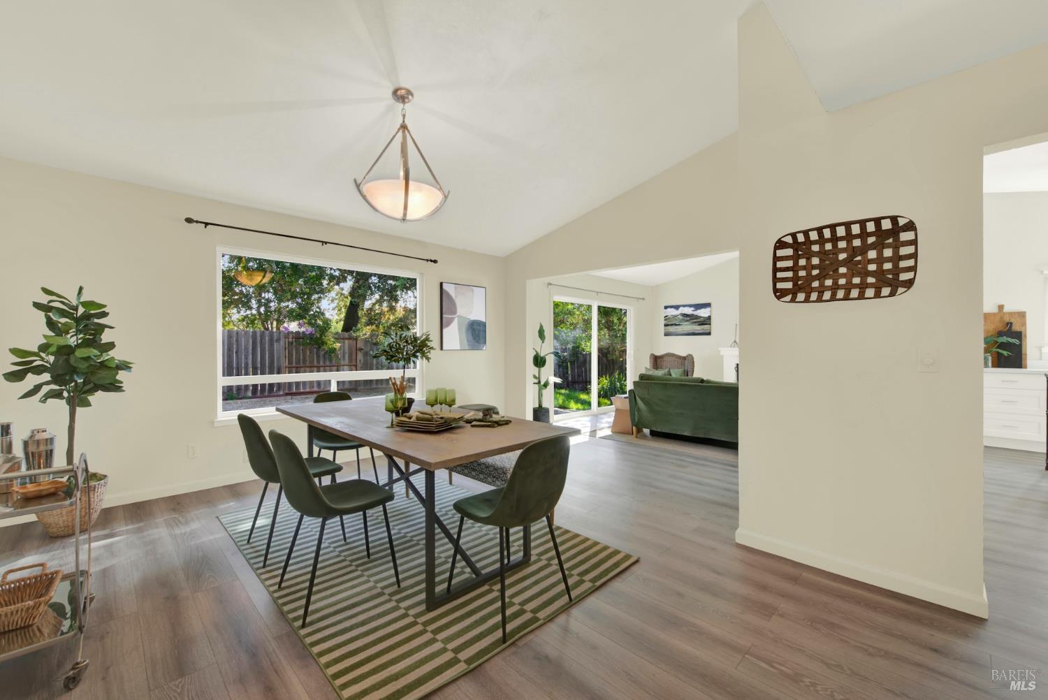 Napa, California, 94558, United States, 3 Bedrooms Bedrooms, ,2 BathroomsBathrooms,Residential,For Sale,1939926
