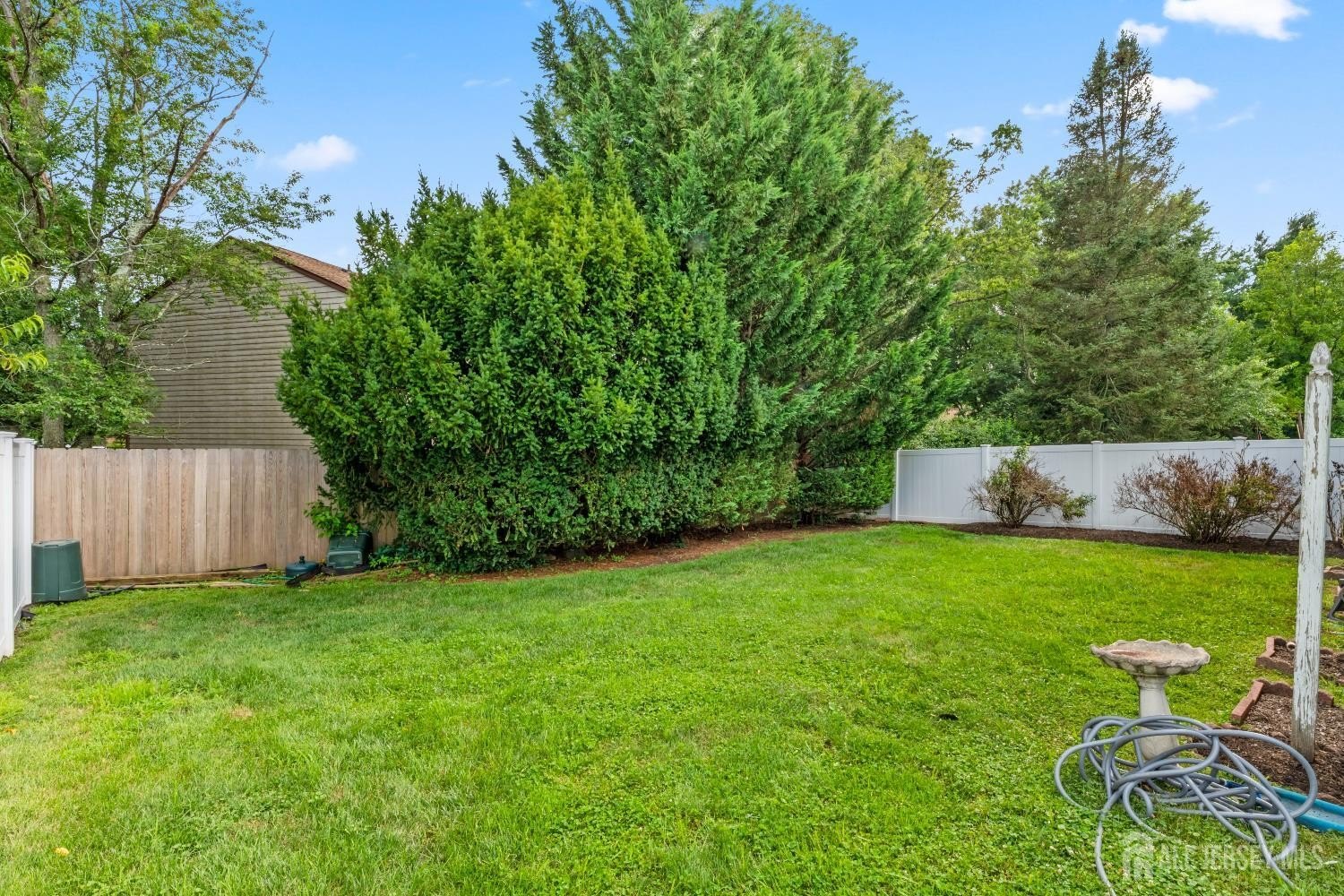 Edison, New Jersey, 08820, United States, 4 Bedrooms Bedrooms, ,2 BathroomsBathrooms,Residential,For Sale,1921725