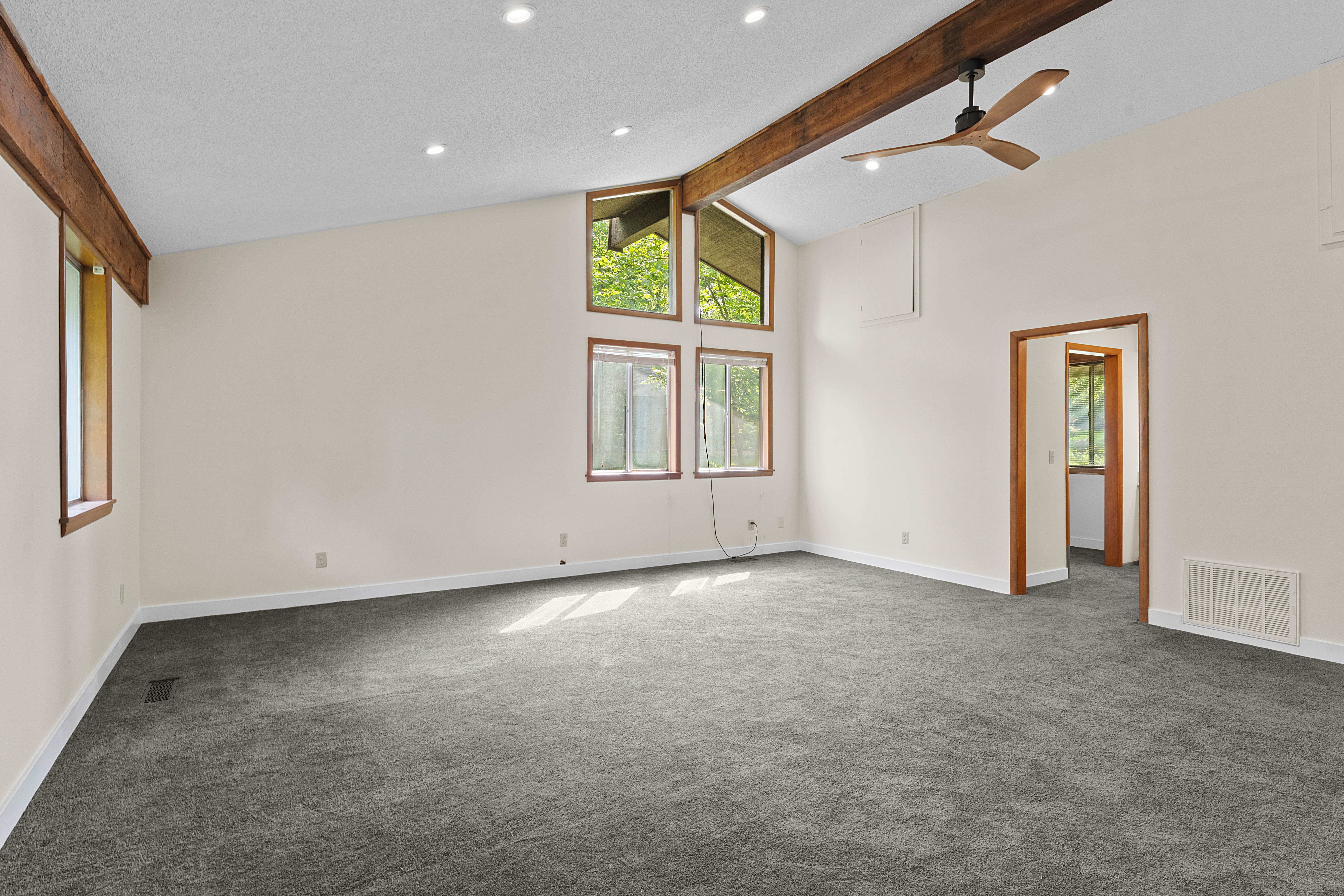 Bentonville, Arkansas, 72712, United States, 3 Bedrooms Bedrooms, ,2 BathroomsBathrooms,Residential,For Sale,1846586