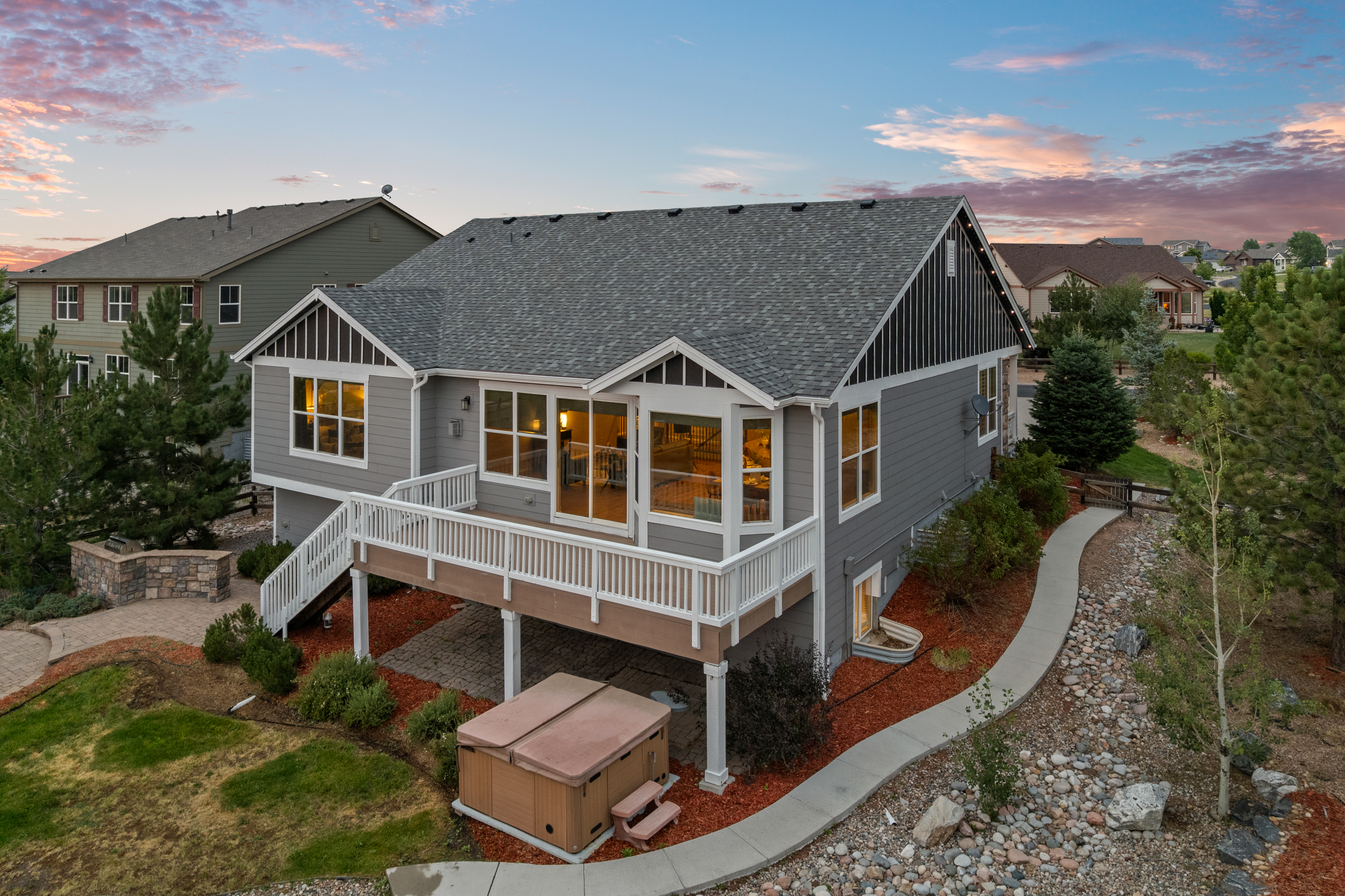  Experience elevated Colorado living in this exceptional ranch-style home. - 物件實景