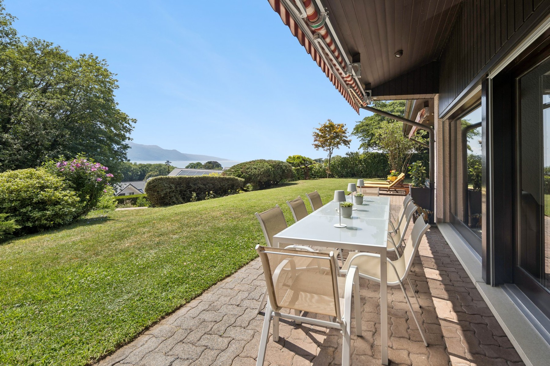  A real gem Detached villa with a view of the lake. - 物件實景