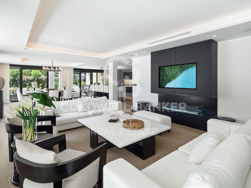 Marbella, Andalusia, ES, 5 Bedrooms Bedrooms, ,5 BathroomsBathrooms,Residential,For Sale,1760683