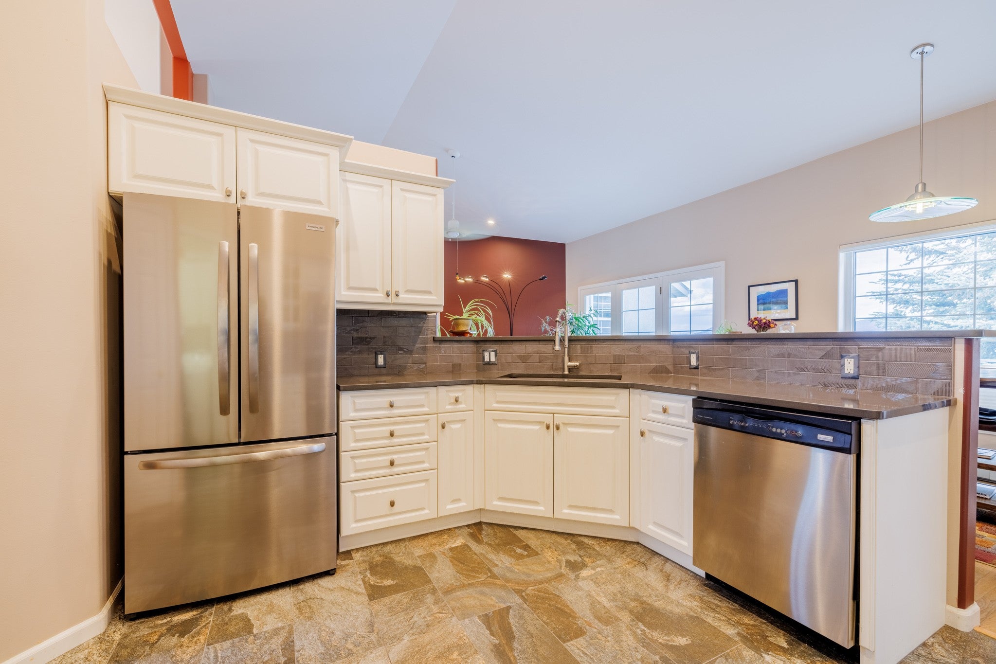Helena, Montana, 59601, United States, 5 Bedrooms Bedrooms, ,3 BathroomsBathrooms,Residential,For Sale,1885128