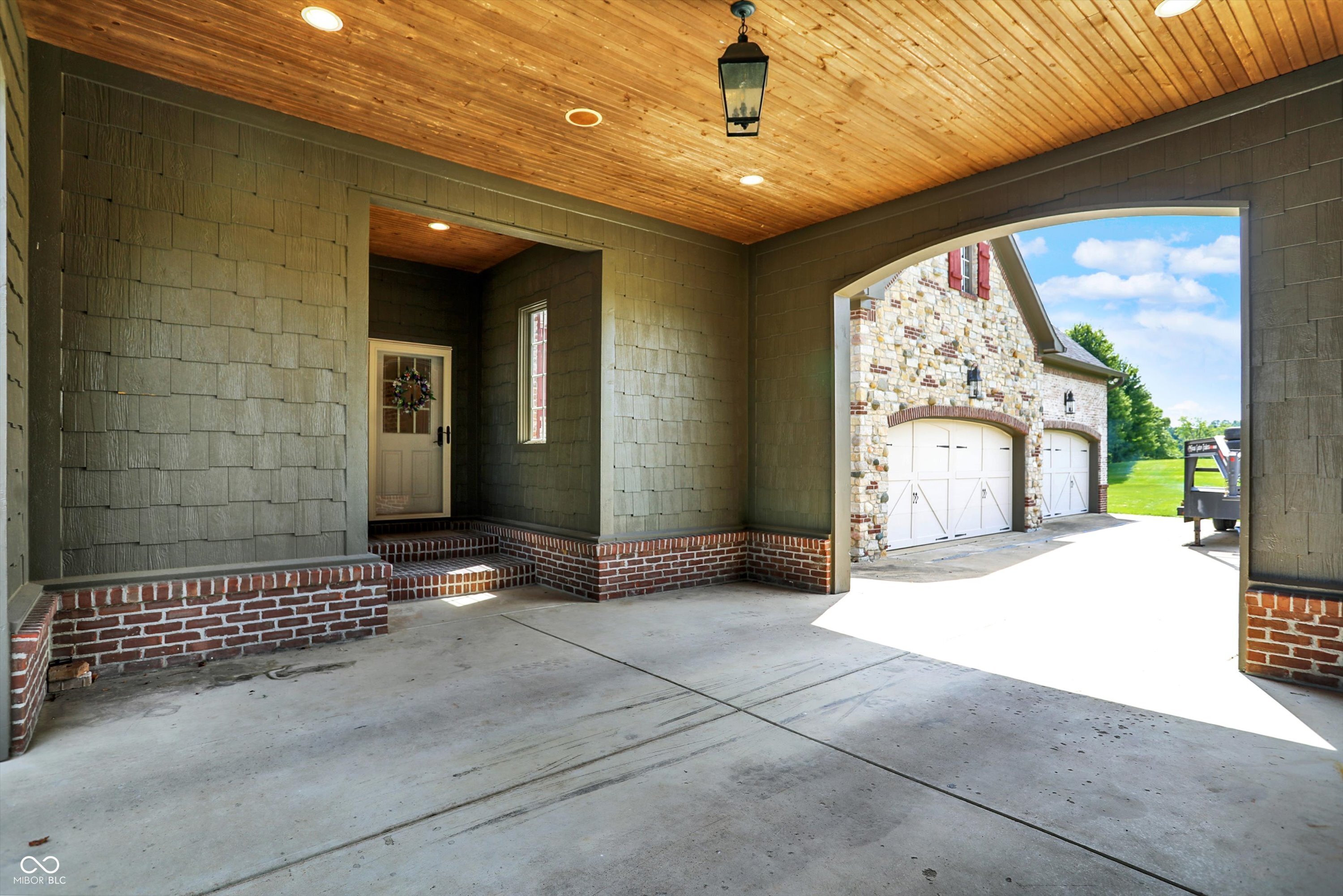 Zionsville, Indiana, 46077, United States, 4 Bedrooms Bedrooms, ,6 BathroomsBathrooms,Residential,For Sale,1978163