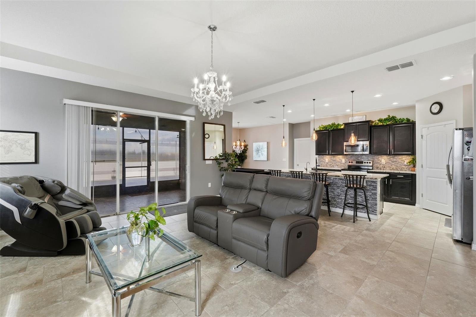 KISSIMMEE, Florida, 34744, United States, 4 Bedrooms Bedrooms, ,4 BathroomsBathrooms,Residential,For Sale,1986116