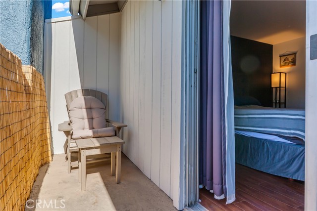 Valley Village, California, 91607, United States, 2 Bedrooms Bedrooms, ,2 BathroomsBathrooms,Residential,For Sale,1989937