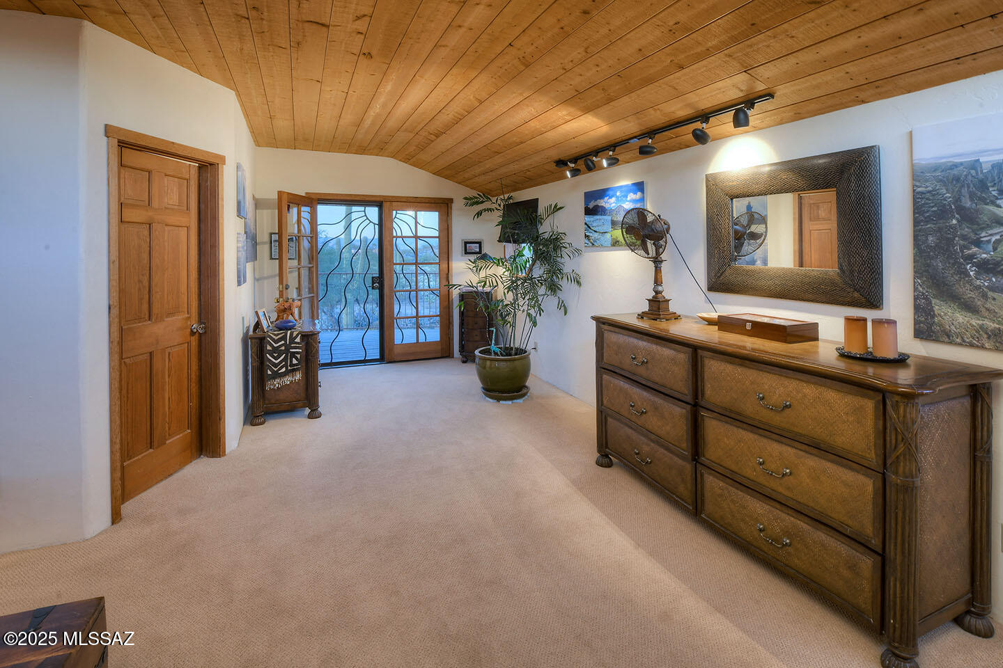 Tucson, Arizona, 85745, United States, 3 Bedrooms Bedrooms, ,3 BathroomsBathrooms,Residential,For Sale,1989628