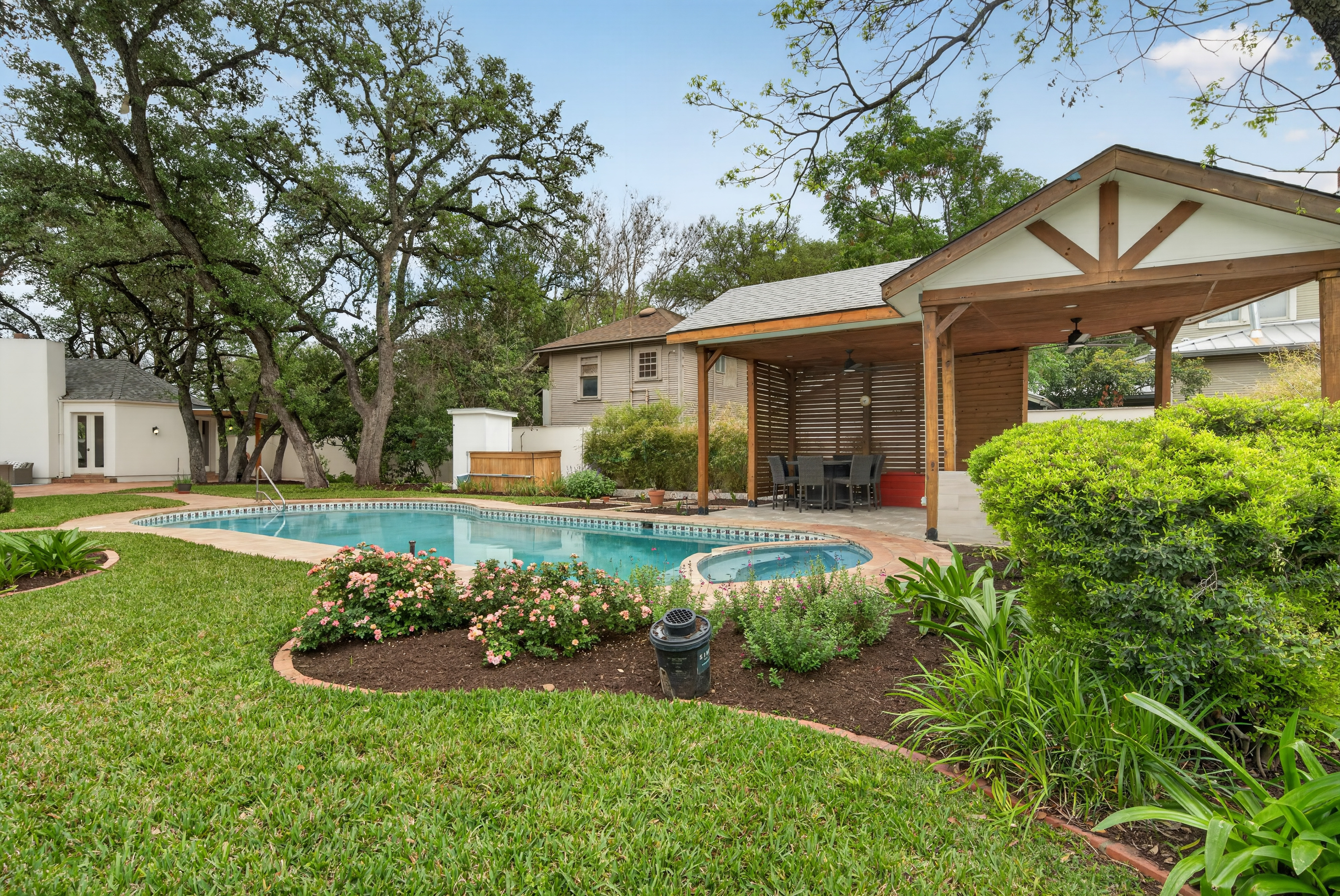  Experience Rare Privacy and Resort Style Living in Alamo Heights - 物件實景