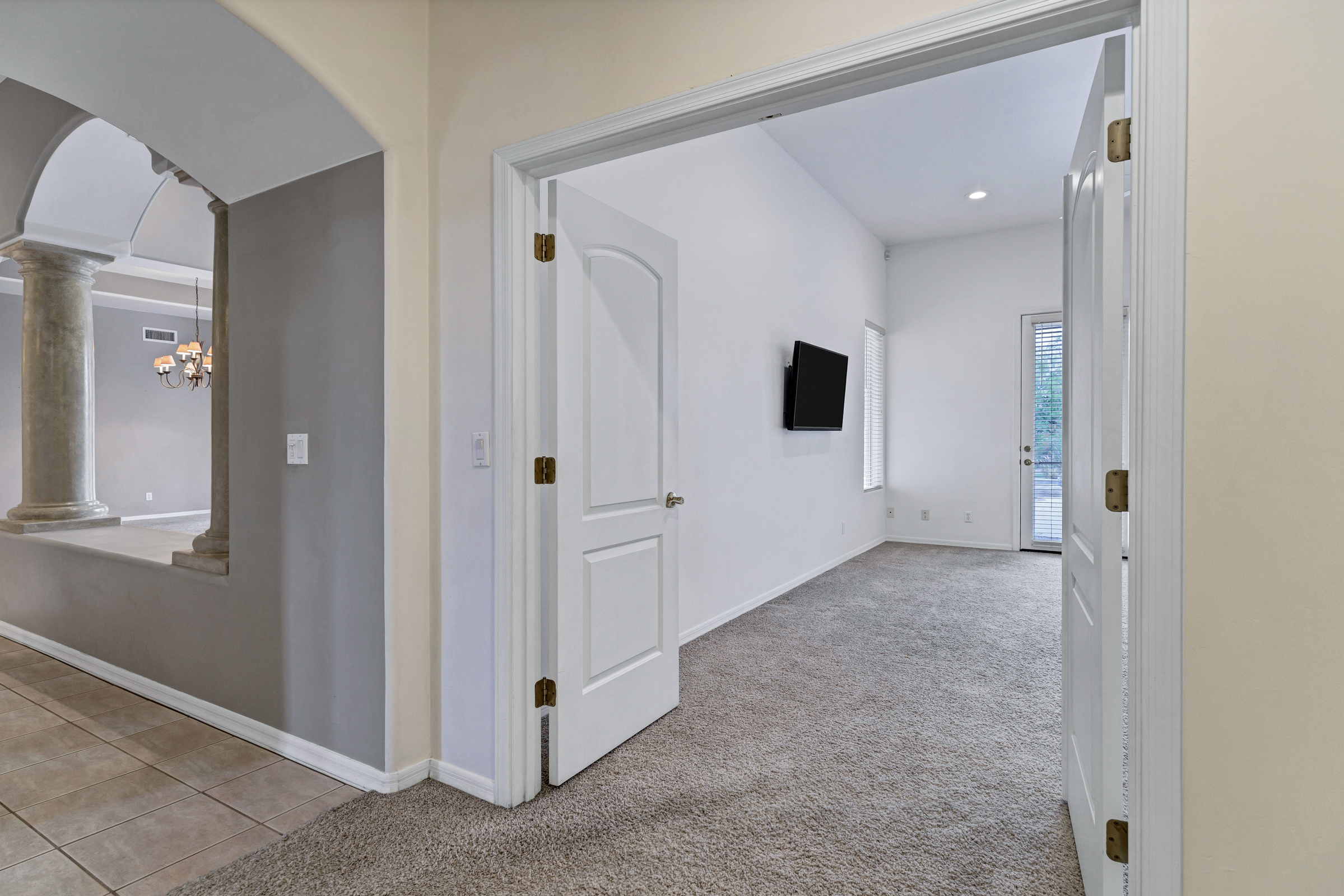 Mesa, Arizona, 85205, United States, 6 Bedrooms Bedrooms, ,3 BathroomsBathrooms,Residential,For Sale,1900615