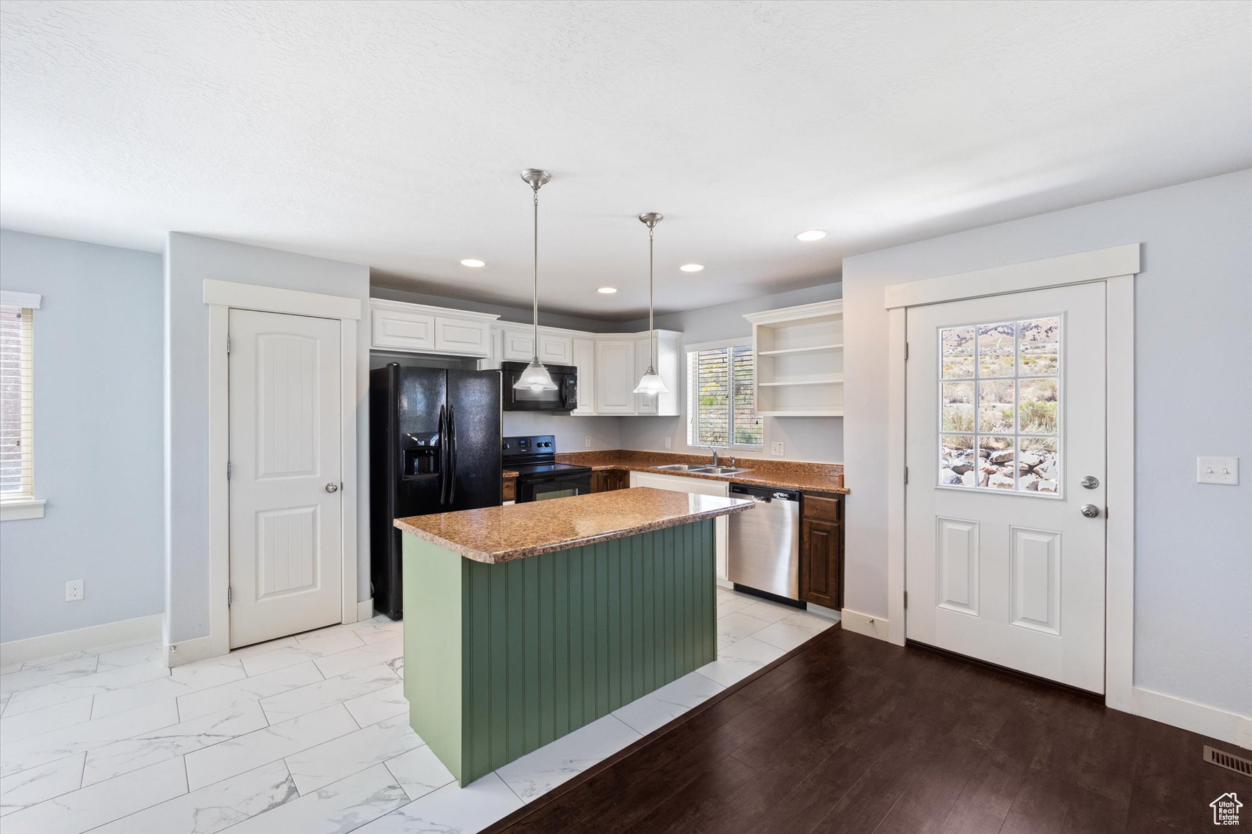 Saratoga Springs, Utah, 84045, United States, 5 Bedrooms Bedrooms, ,4 BathroomsBathrooms,Residential,For Sale,1937453