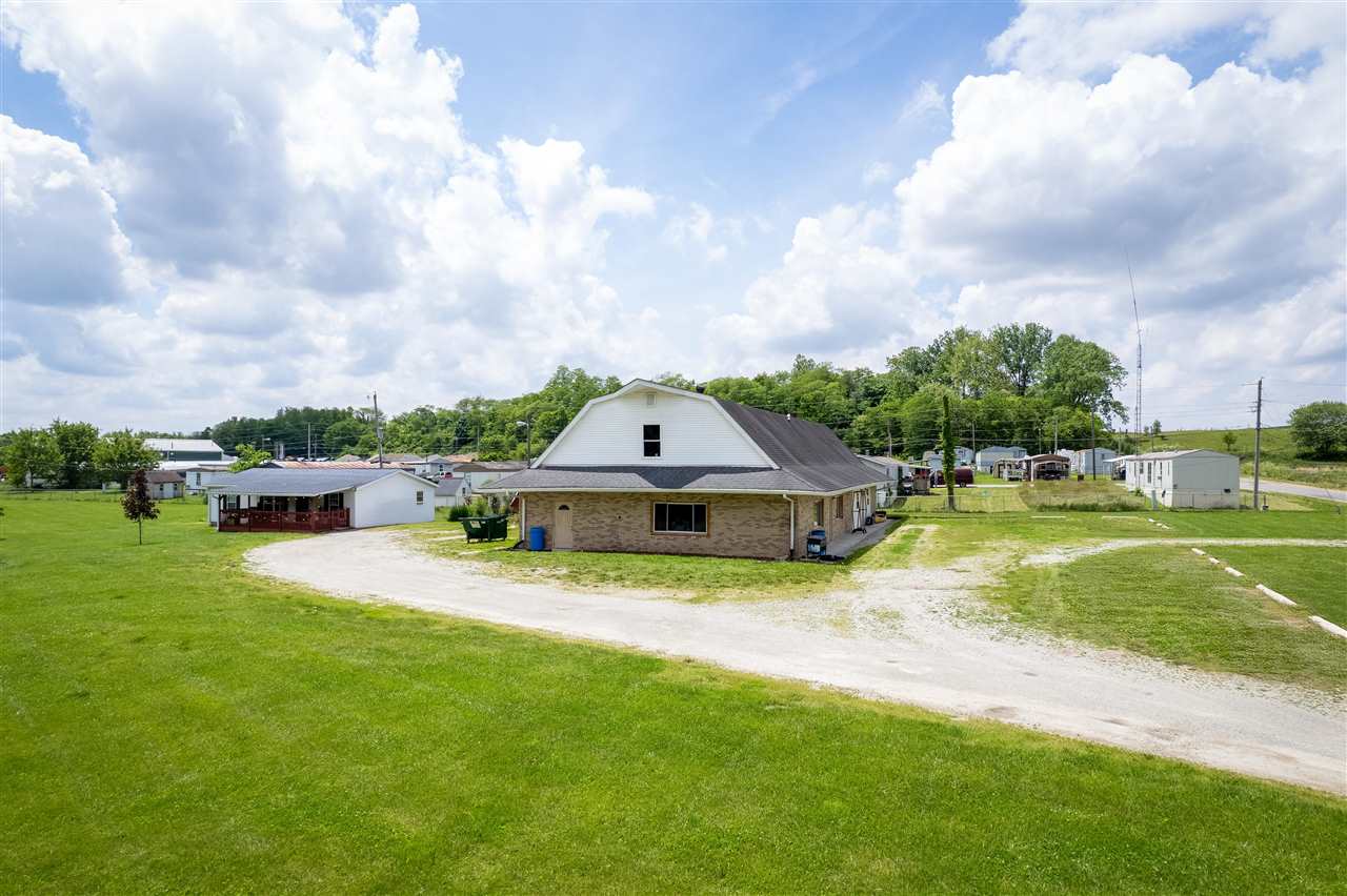 Connersville, Indiana, 47331, United States, 3 Bedrooms Bedrooms, ,2 BathroomsBathrooms,Residential,For Sale,1847503