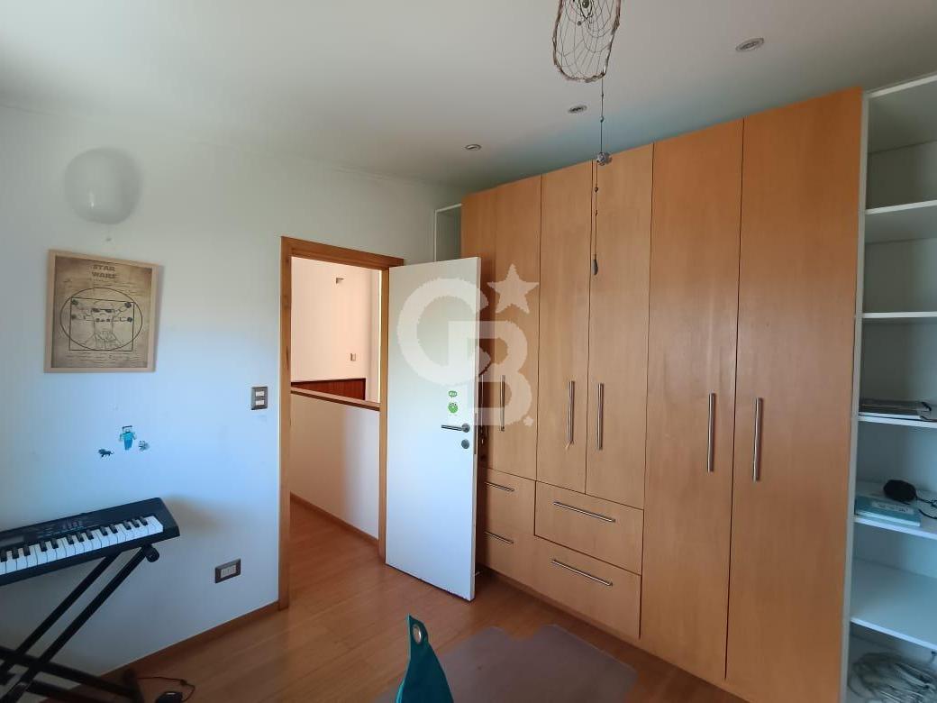 Puerto Montt, Chile, 5 Bedrooms Bedrooms, ,3 BathroomsBathrooms,Residential,For Sale,1998217