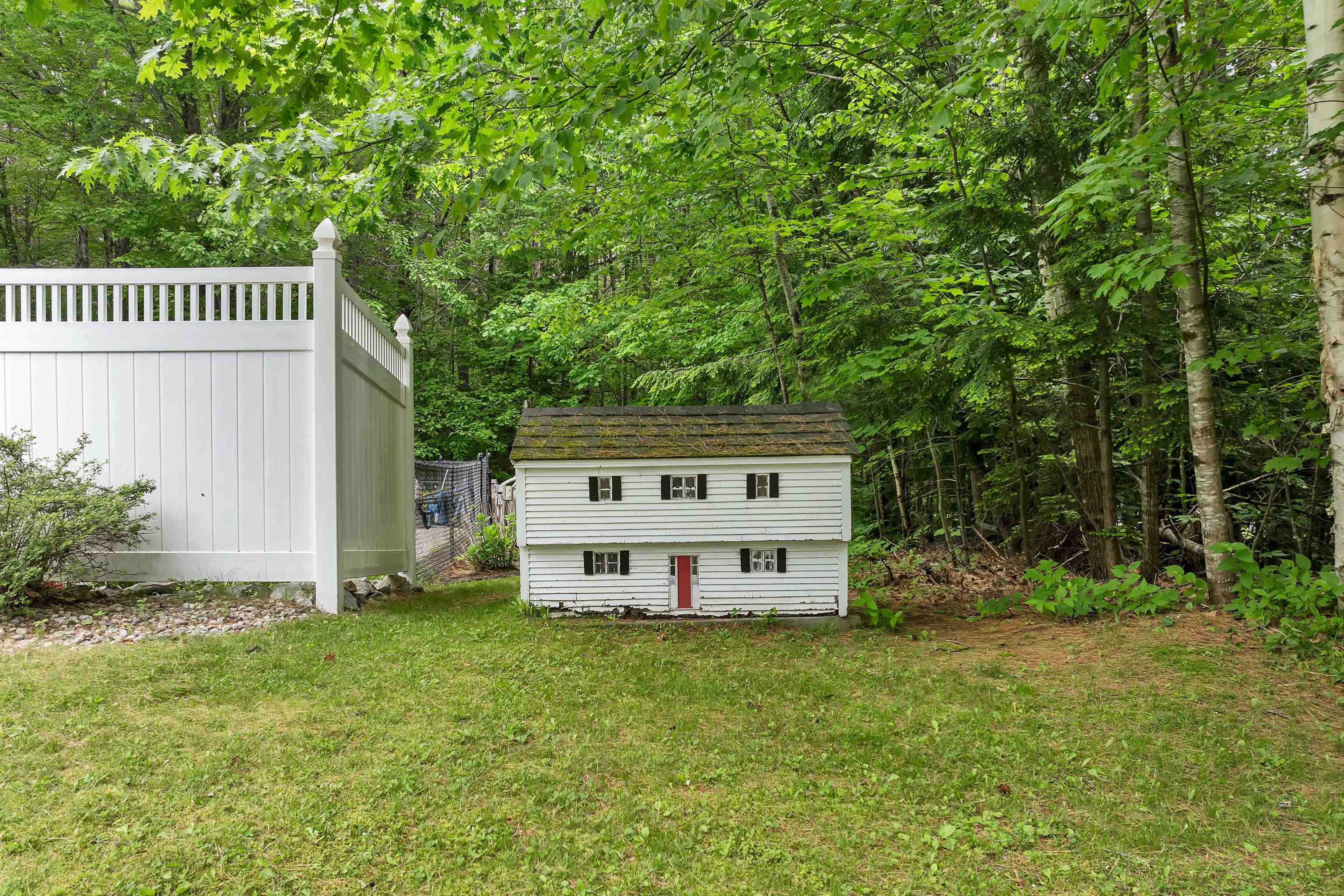 Gilford, New Hampshire, 03249, United States, 4 Bedrooms Bedrooms, ,2 BathroomsBathrooms,Residential,For Sale,1875649