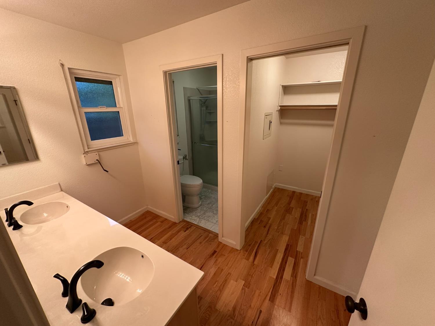 Davis, California, 95616, United States, 3 Bedrooms Bedrooms, ,3 BathroomsBathrooms,Residential,For Sale,1846726