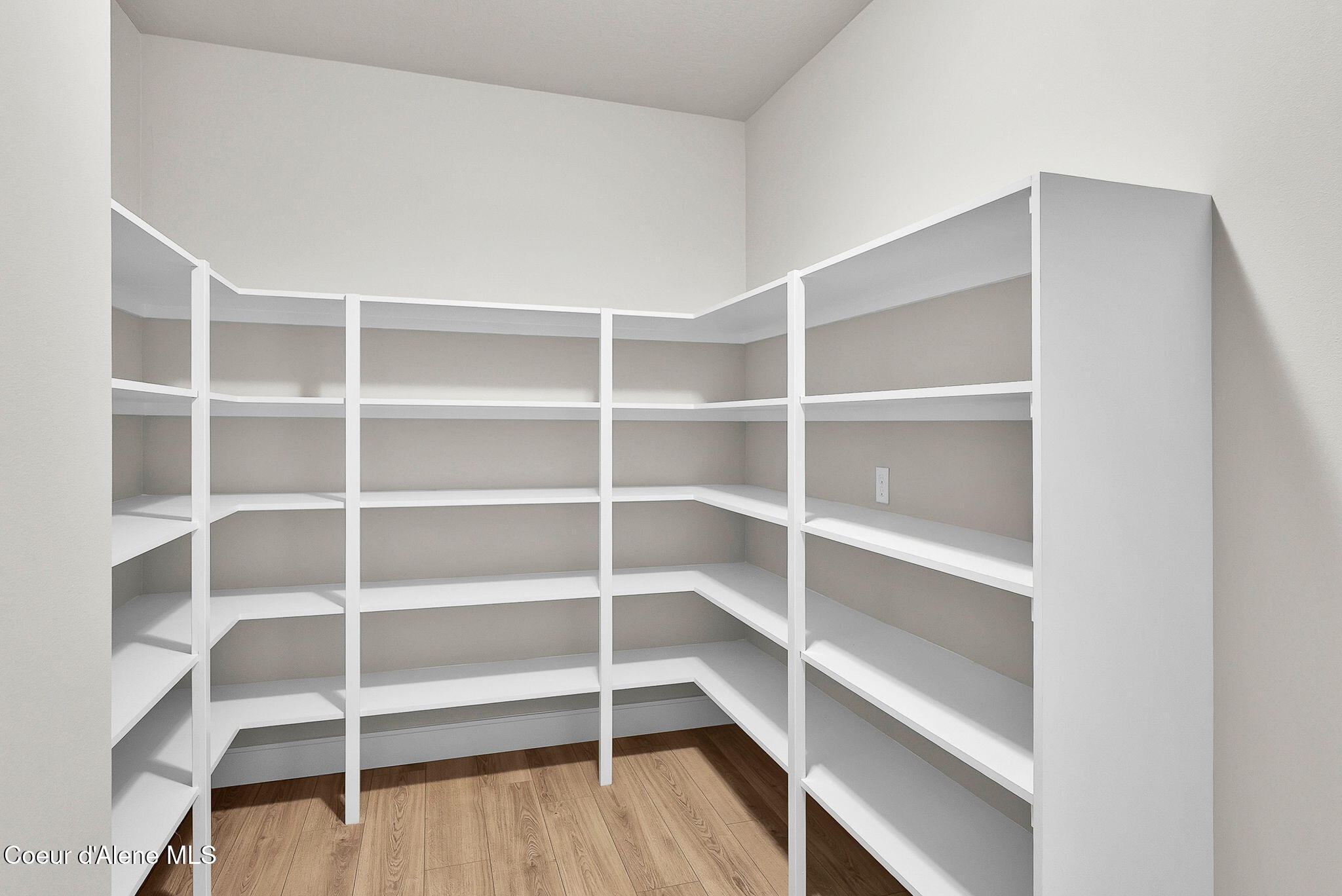 Rathdrum, Idaho, 83858, United States, 5 Bedrooms Bedrooms, ,1 BathroomBathrooms,Residential,For Sale,1989030